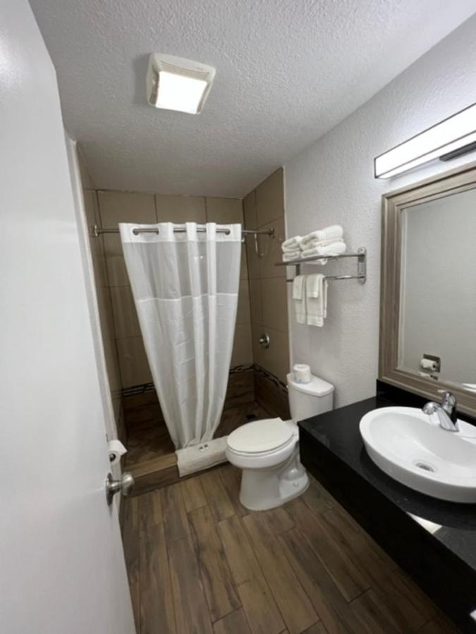 Motel 6-Orange, Ca - Anaheim Eksteriør billede