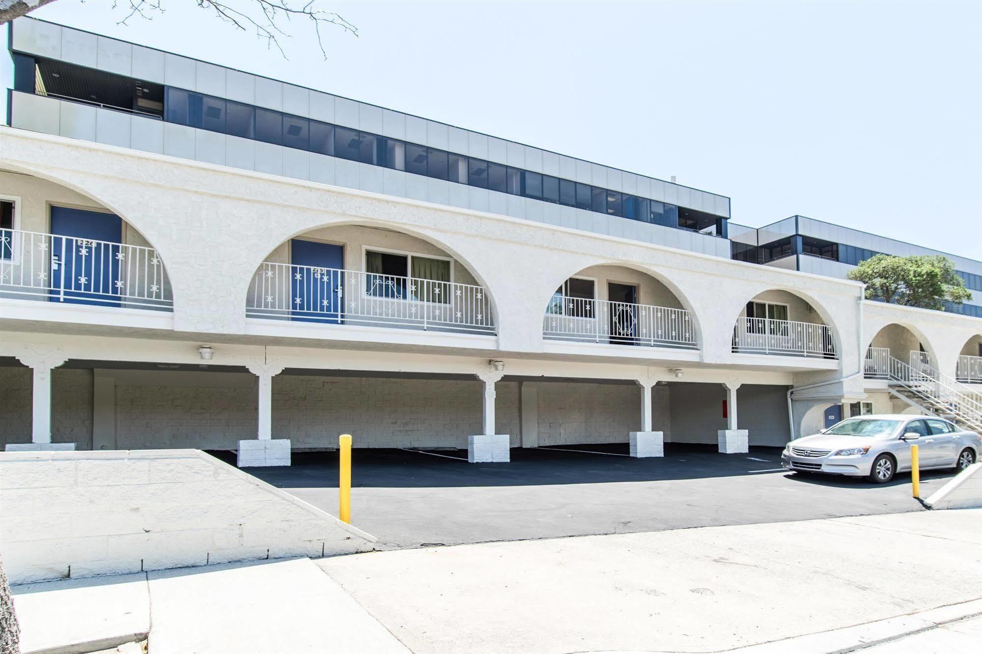Motel 6-Orange, Ca - Anaheim Eksteriør billede
